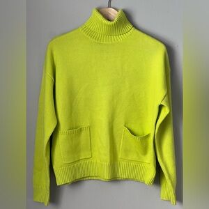 GILLI Neon Women's Turtleneck Sweater